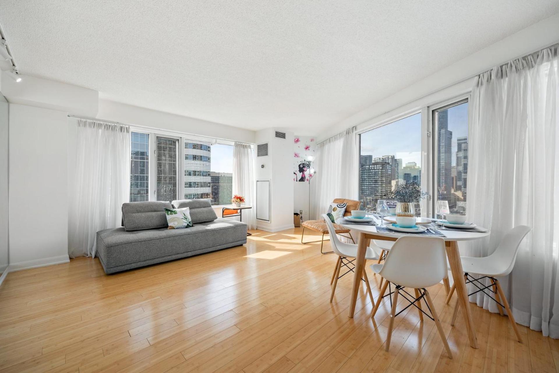 Modern 2-Bedroom Condo W Floor To Ceiling Windows Toronto Luaran gambar