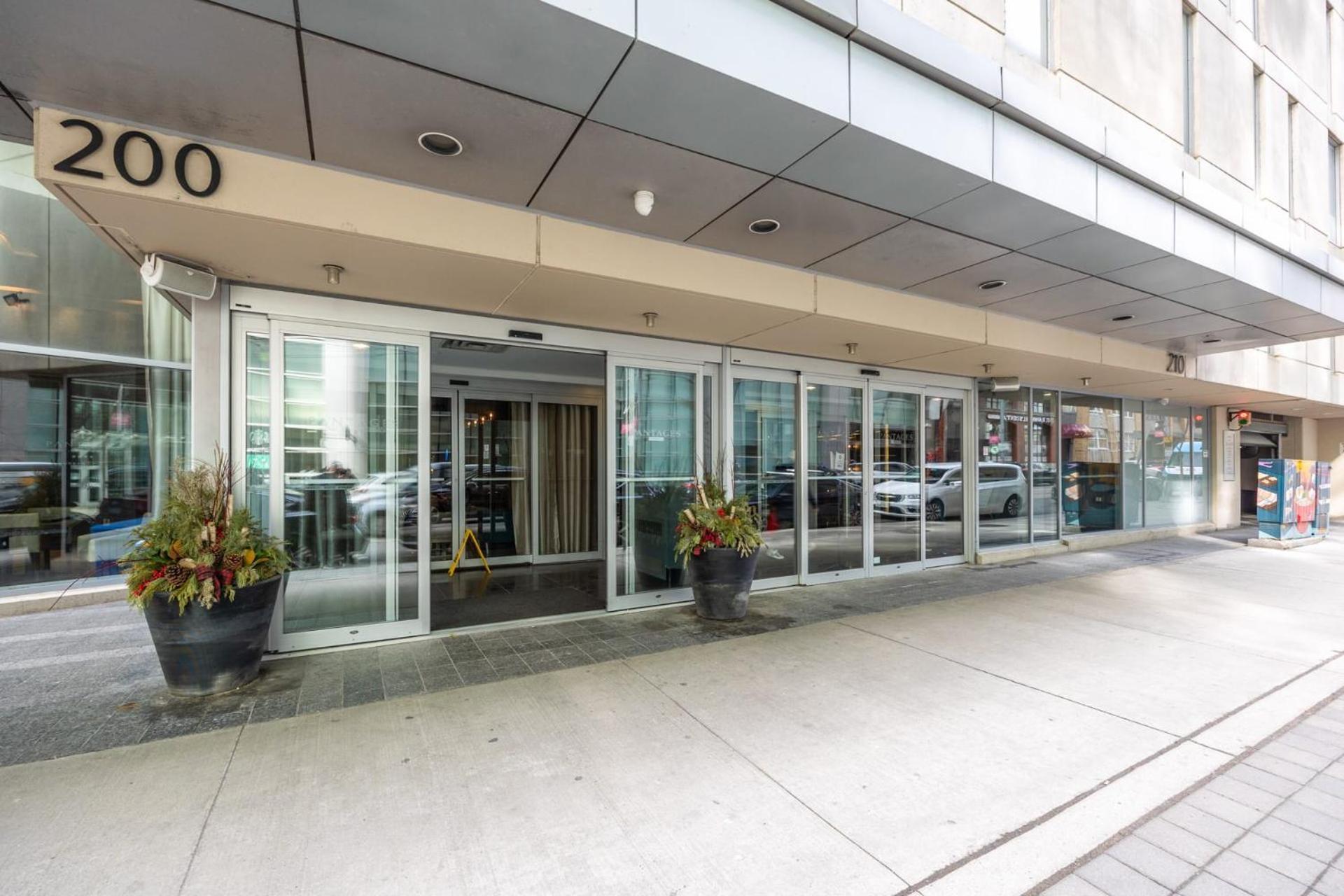 Modern 2-Bedroom Condo W Floor To Ceiling Windows Toronto Luaran gambar